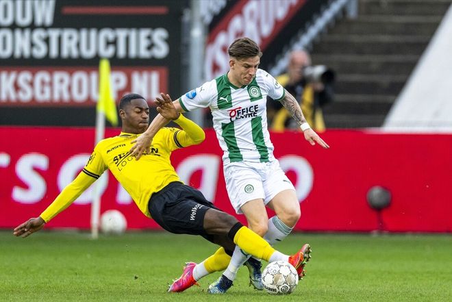 防守反击的 防守反击的