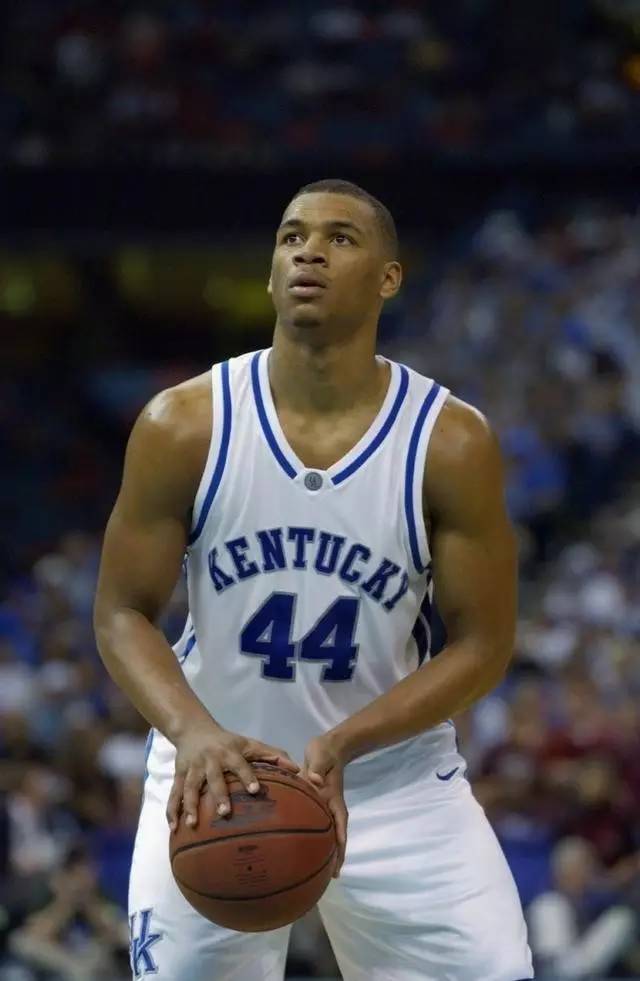 狼本赛季三 狼本赛季三