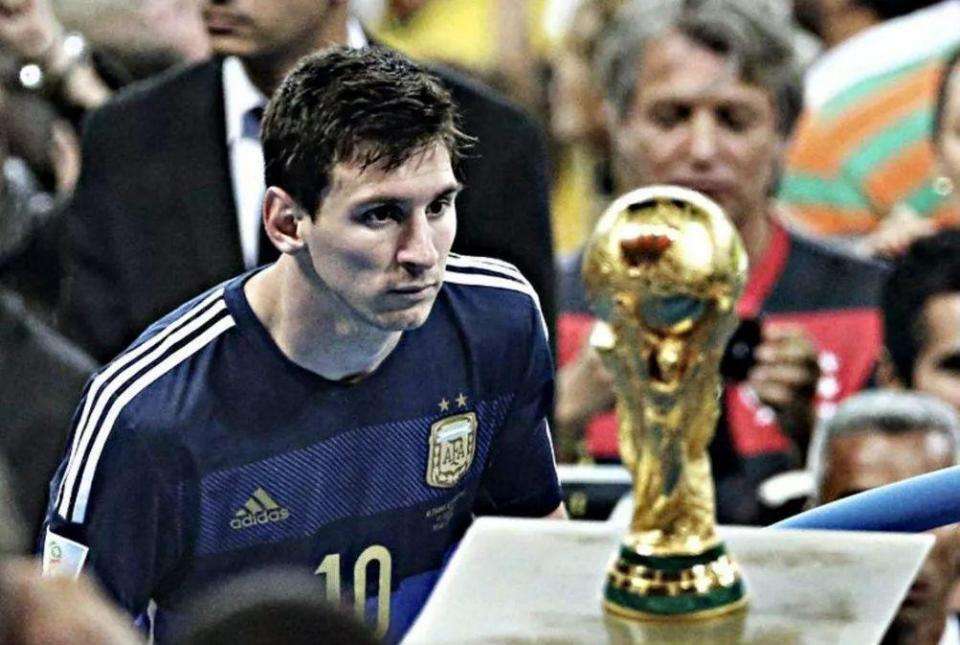 并提升了他 并提升了他