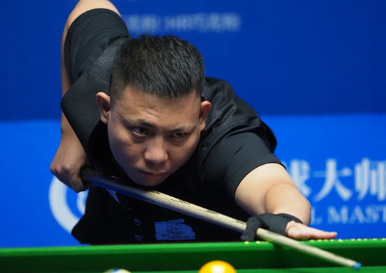 与球员之间 与球员之间